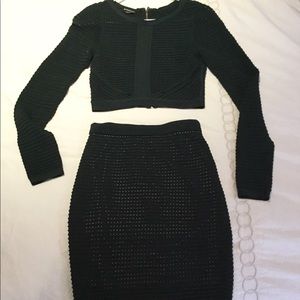 XS Bebe Hunter green Crop top and skirt